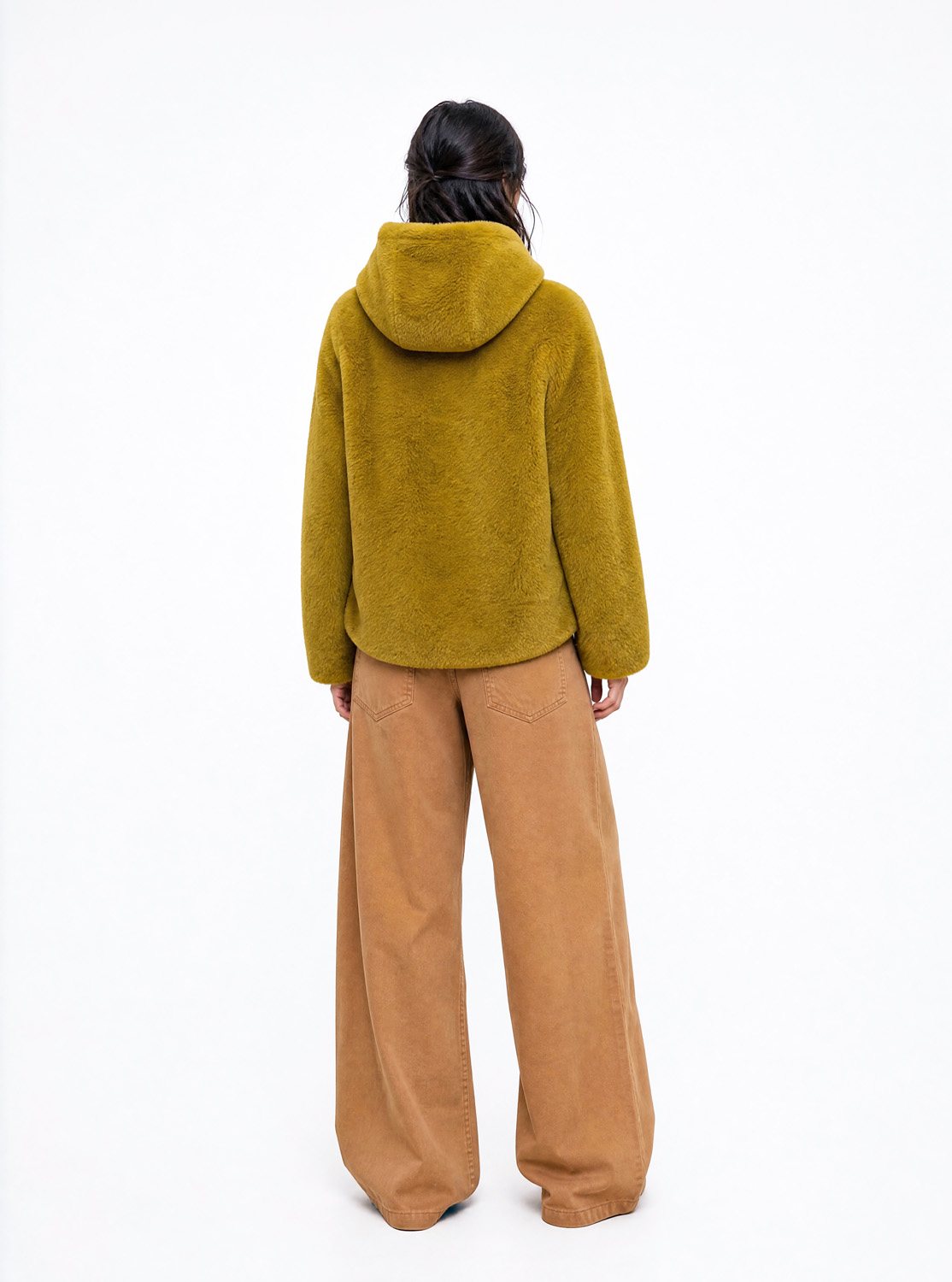 abrigo-peluche-corto-capucha-mujer-tokyo-amarillo-donjaz-3