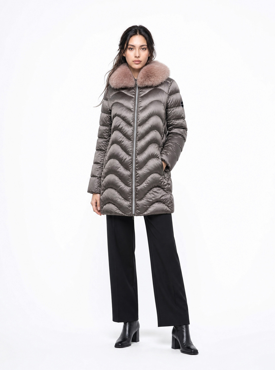 acolchado-ondas-mujer-maggie-gris-donjaz-1