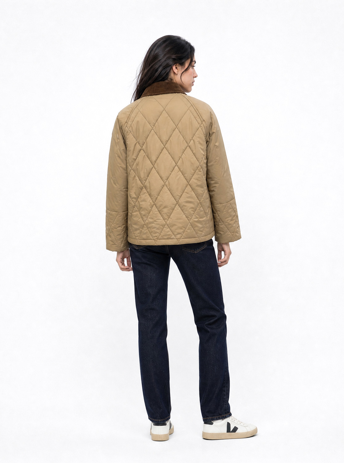 acolchado-rombos-detalles-pana-mujer-margot-camel-donjaz-3